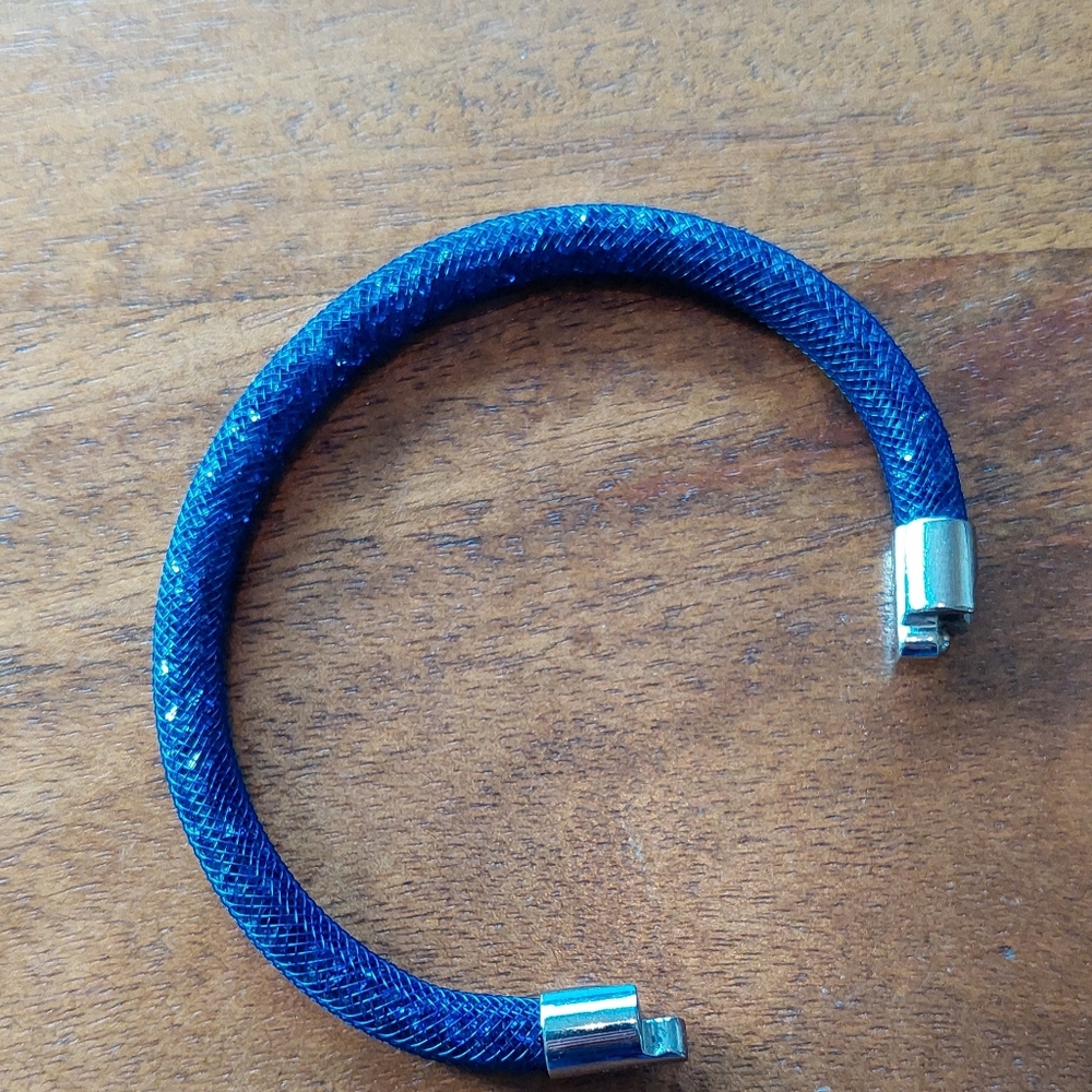 Swarovski blue bracelet 8" - Picture 2 of 2